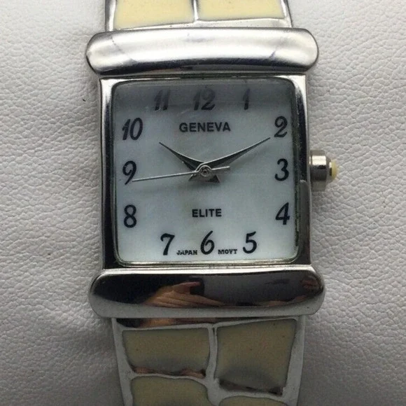Geneva | Accessories | Geneva Elite Watch Women 24mm Silver  display picture 1